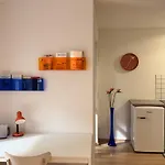 Vibrantapt - Ruhig & Modern - 15 Min Ins Zentrum - Uniklinik-naehe - Privatparkplatz - Schnelles Wlan - Terrasse דירה