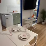 דירה Vibrantapt - Ruhig & Modern - 15 Min Ins Zentrum - Uniklinik-naehe - Privatparkplatz - Schnelles Wlan - Terrasse