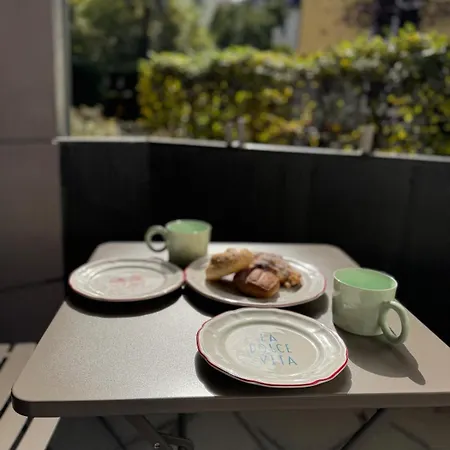 Vibrantapt - Ruhig & Modern - 15 Min Ins Zentrum - Kueche - Privatparkplatz - Schnelles Wlan - Terrasse Apartman Drezda