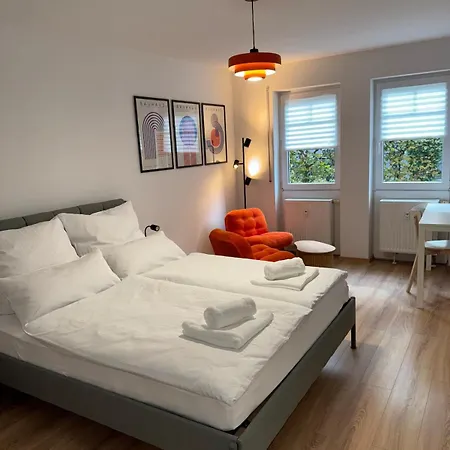 Vibrantapt - Ruhig & Modern - 15 Min Ins Zentrum - Uniklinik-naehe - Privatparkplatz - Schnelles Wlan - Terrasse * דרזדן
