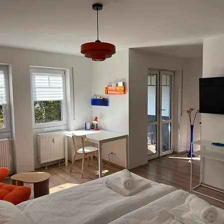 Vibrantapt - Ruhig & Modern - 15 Min Ins Zentrum - Kueche - Privatparkplatz - Schnelles Wlan - Terrasse * Drezda