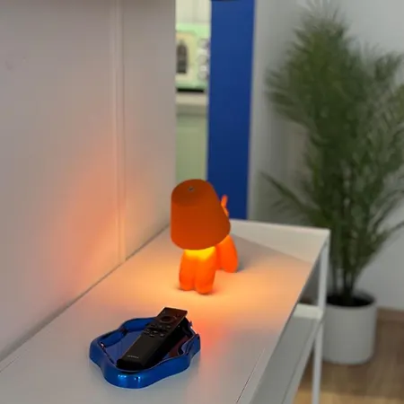 Lägenhet Vibrantapt - Ruhig & Modern - 15 Min Ins Zentrum - Kueche - Privatparkplatz - Schnelles Wlan - Terrasse