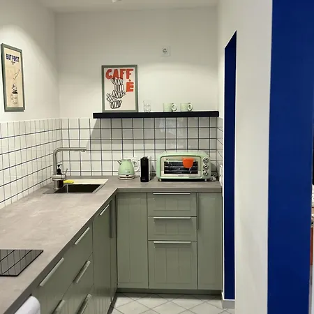 Vibrantapt - Ruhig & Modern - 15 Min Ins Zentrum - Kueche - Privatparkplatz - Schnelles Wlan - Terrasse דירה *